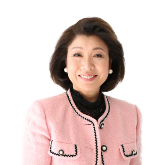 Portrait Photo of Akiko Yamanaka