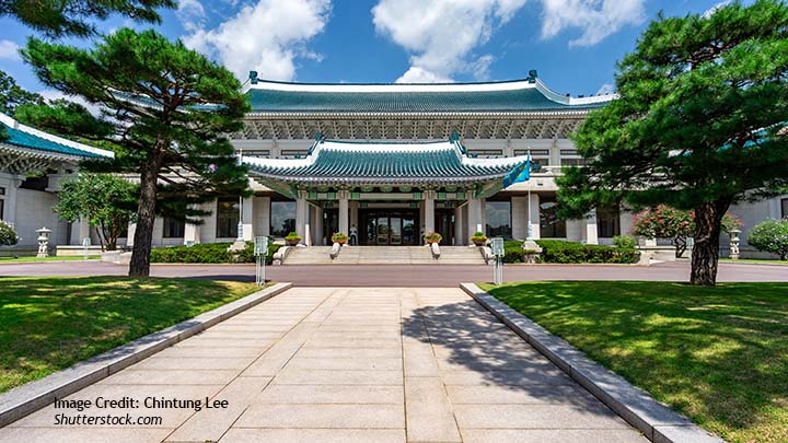 Picture of the blue house in Seoul, South Korea