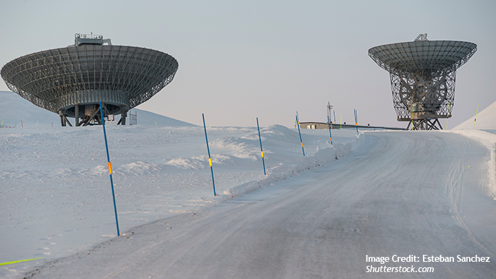 Expert Perspectives on Arctic Communications: Resilience, Infrastructure Vulnerability, and Selective Interoperability